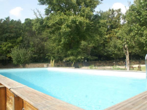 Inviting holiday home in Piolenc with private garden